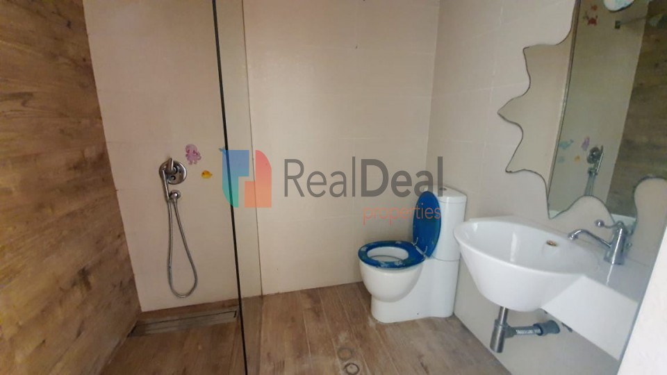 Tek Ambasada Amerikane, Shitet Apartament 4+1+3, Me Pamje Dhe Orientim Spektakolar - 208m2