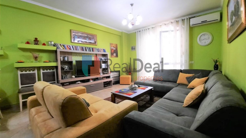 Misto Mame, Shitet Apartament 2+1 Me Verande! - 110m2