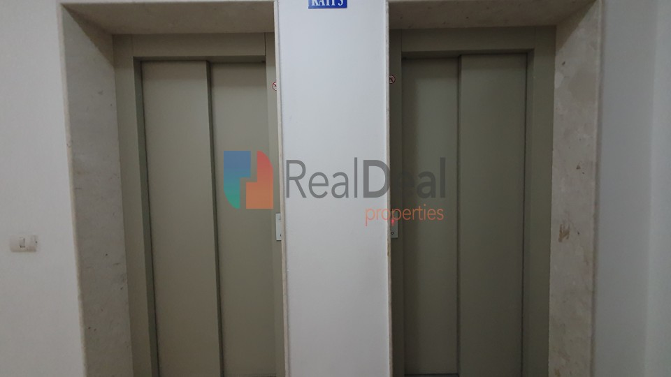 Tek Rruga Dritan Hoxha Shitet Apartament 2+1 Me Mobilim Super Cilsor! - 96m2