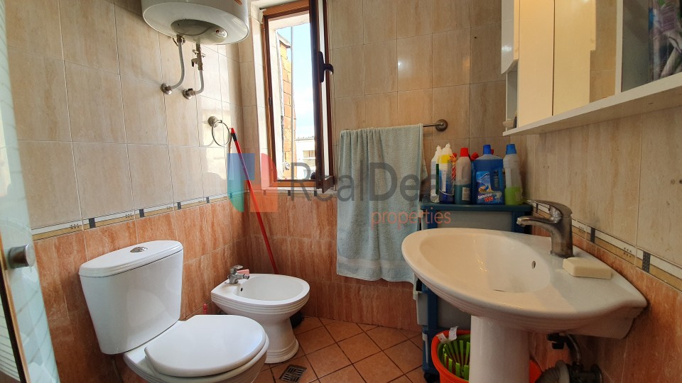 Ali Demi, Shitet Apartament 1+1 Me Shume Drite !! - 51m2