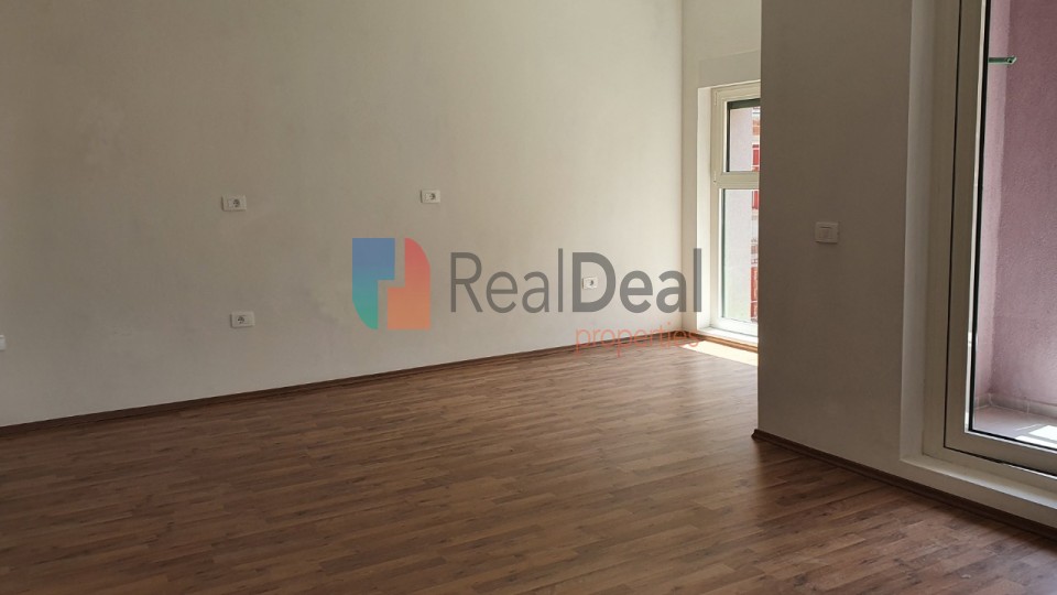 Ne Ali Dem, Shitet Apartament 2+1 Me Cmim Okazion! - 95m2