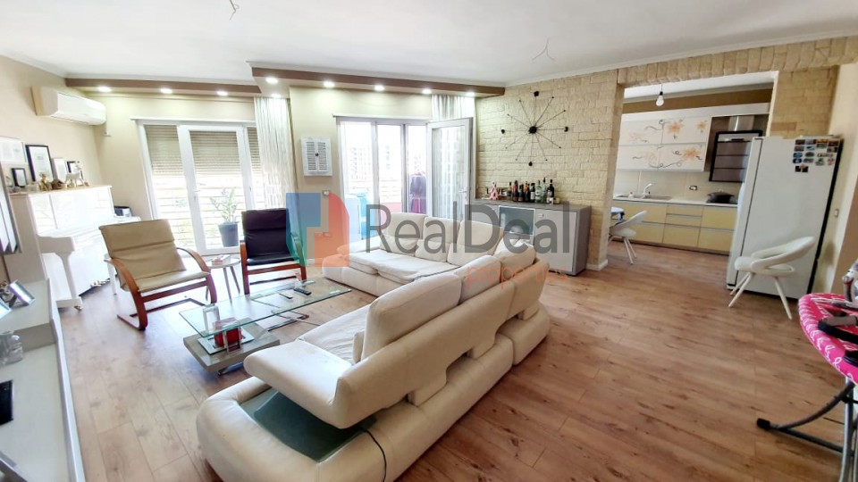 Ne Astir, Shitet Super Apartament 3+1+2 Garazhde, I Investuar Totalisht - 154m2