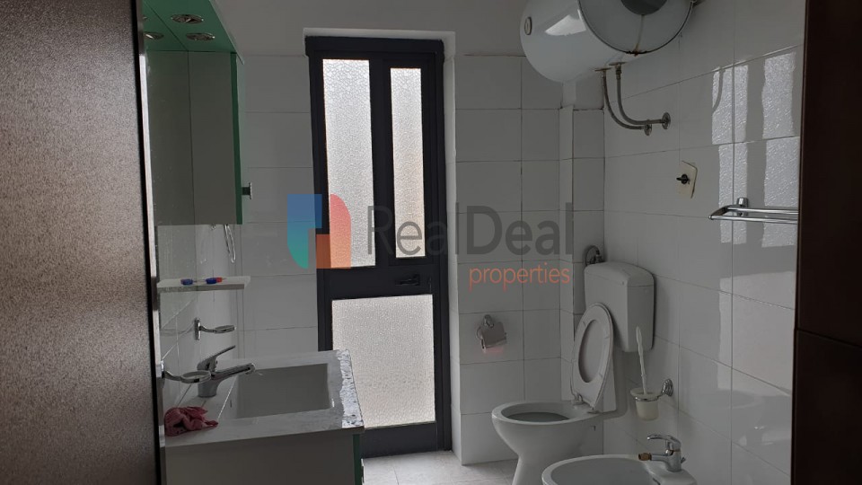 Ne Rrugen Ali Visha, Shitet Apartament 2+1 Me Planimetri Te Rregullt - 68m2