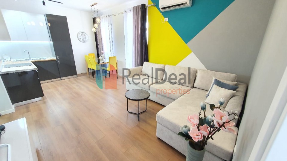 Tek 21 Dhjetori Shitet Super Apartament 1+1 Totalisht I Investuar!! - 66m2