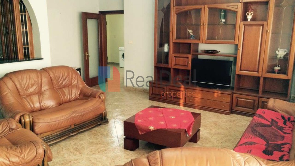 SHITET Apartament Komod 2+1+2 me hapesire te bollshme tek Shkolla e Baletit! - 128m2