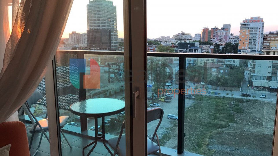 Shitet Apartamenti 1+1 Me Vendndodhje Perfekte - 94m2