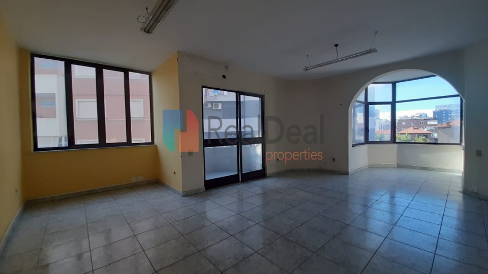 TE PAZARI RI SHITET APARTAMENT 3+1+2 MUNDESI E MIRE INVESTIMI !!! - 115m2