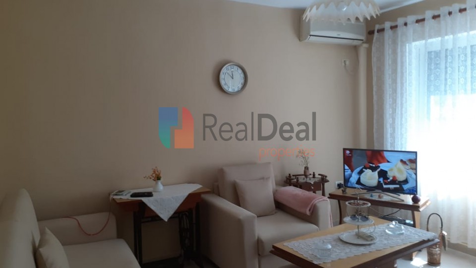 Prane Liqenit Artificial Shitet Apartament 1+1 I mobiluar Ideal Per Investim ! - 57m2