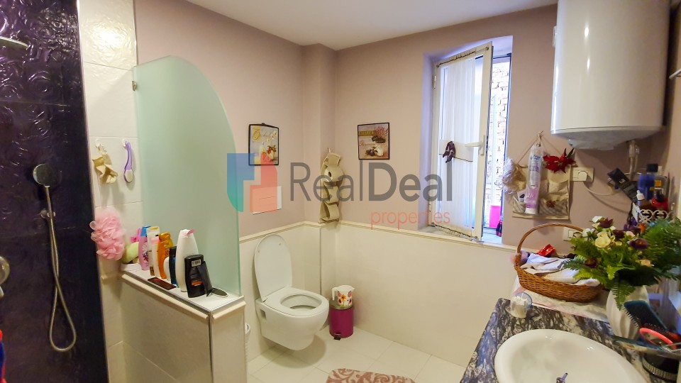 Ne Rrugen Xhanfize Keko Shitet Super Apartament 3+1 !! - 105m2