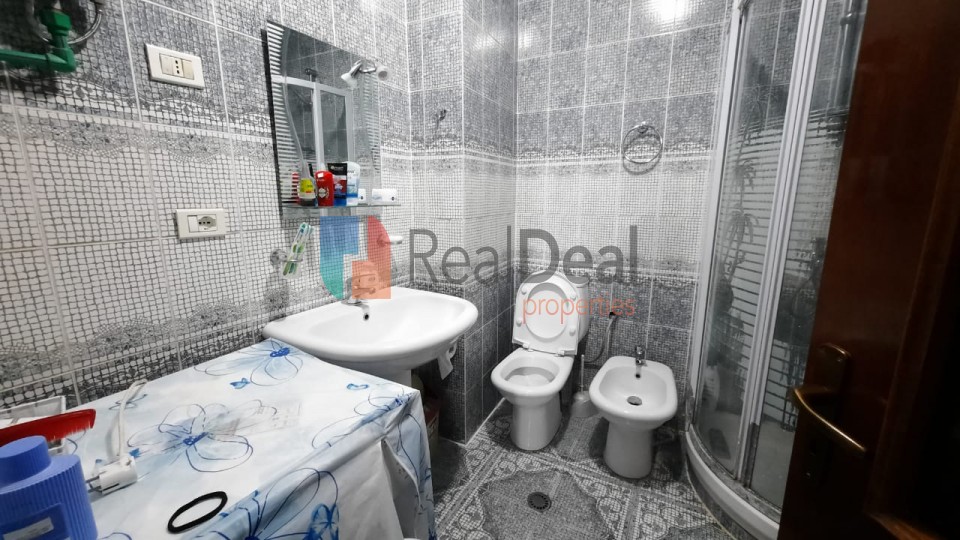 Ne Zonen E Brrylit Shitet Apartament 2+1 Me Shume Drite!! - 100m2