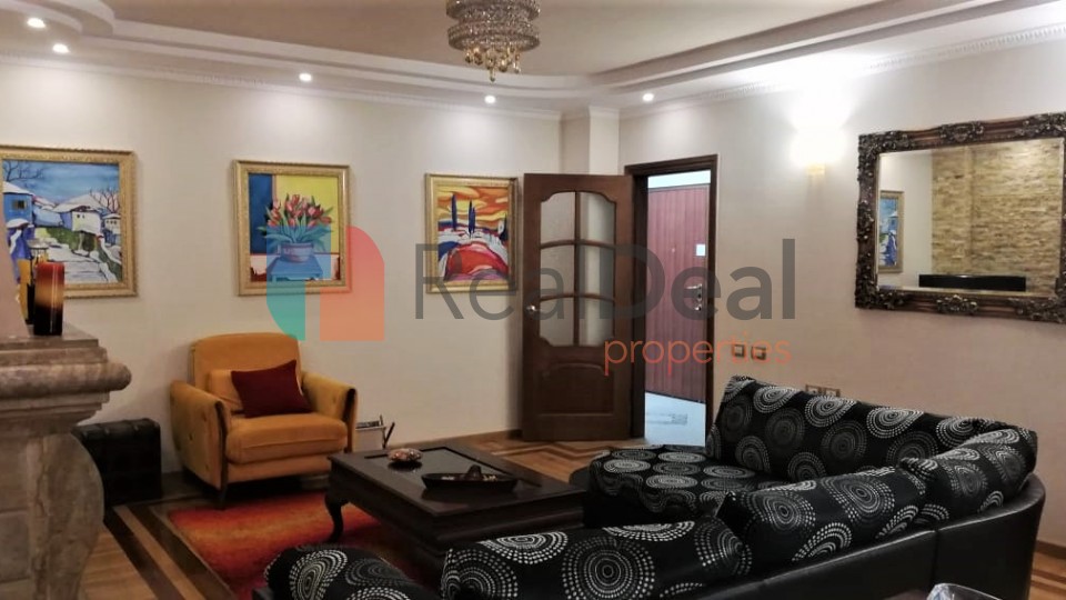 Shitet Super Apartament 3+1 pas UET - 150m2