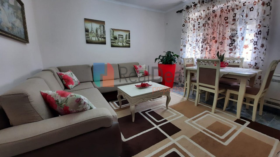 Shkolla E Bashkuar, Shitet Apartament 2+1 I Investuar - 73m2