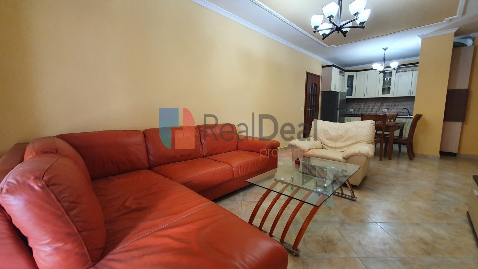 Mine Peza, Shitet Apartament 3+1 Me Super Organizim! - 116m2