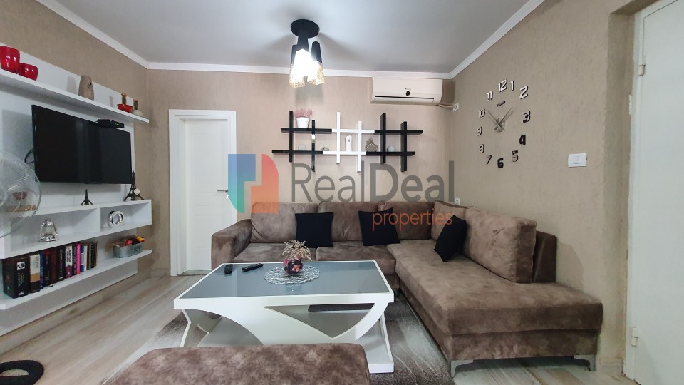 Ne Rrugen E Kavajes, Shitet Apartament 2+1 Pjeserisht I Mobiluar ! - 80m2