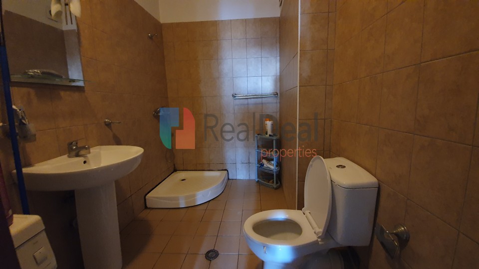 Misto Mame, Shitet Apartament Me Hapsira Te Bollshme - 82m2