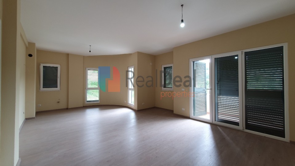 Tek Liqeni i Thate, Shitet Ap 2+1 - 113m2