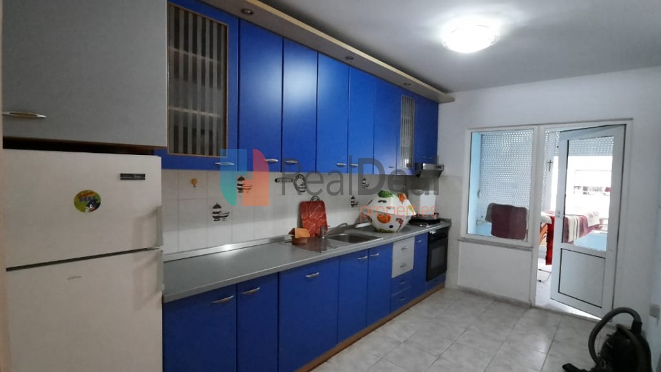 Tek Kompleksi Gintash, Shitet Apartament 2+1 - 107m2