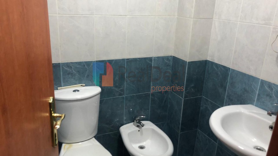 Shitet Garsioniere Tek Rruga E Bogdaneve - 40m2