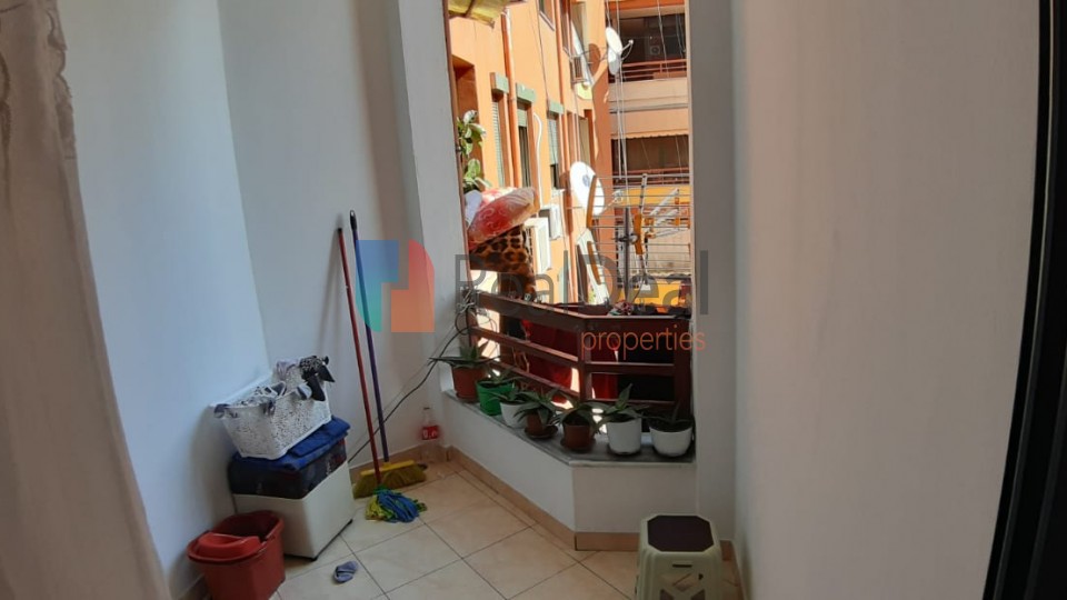 Tek 21 Dhjetori, Shitet Apartament 2+1+2 !!! - 94m2