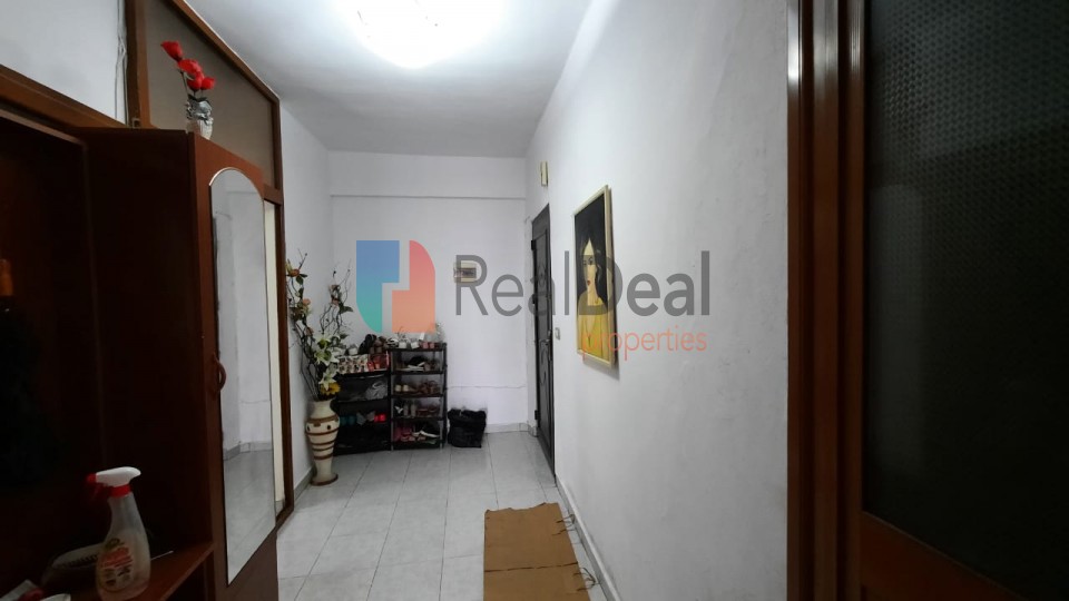 Ne Rrugen Dritan Hoxha Shitet Apartament 2+1 Me Hapesira Te Bollshme!! - 113m2