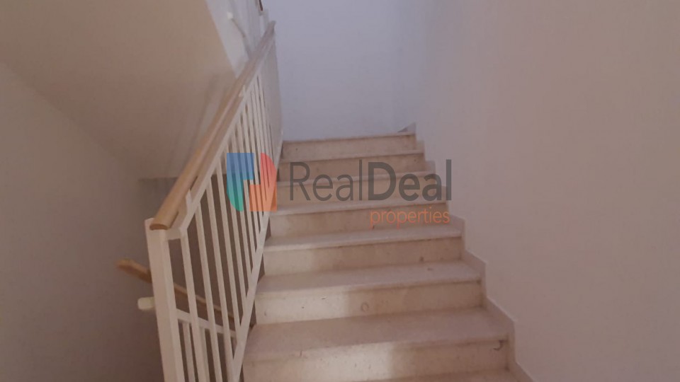 PRANE RESTORANT FRESKUT SHITET APARTAMMENT 1+1 ME SIPERFAQE TE MADHE !!! - 79m2