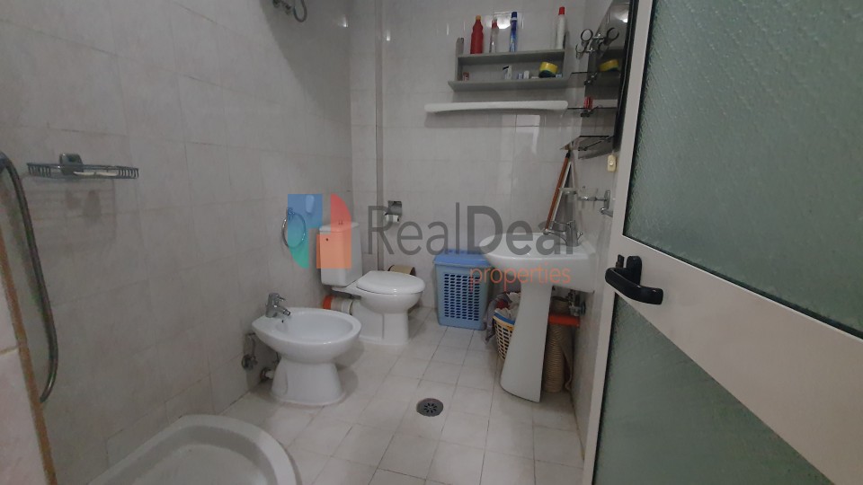 Te Ministria E Jashtme, Shitet Apartament 1+1 Me Hapsira Te Bollshme !!! - 70m2