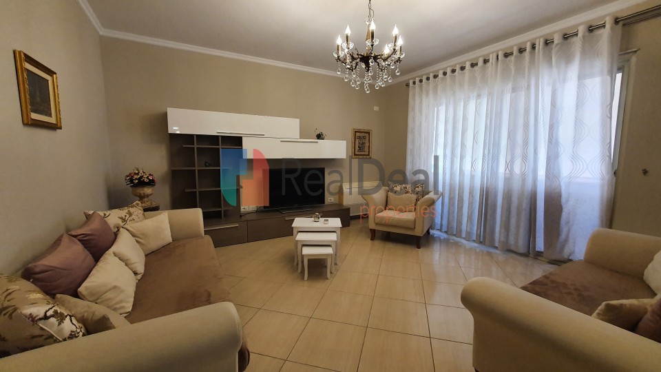 Tek Galeria Shitet Super Apartament 2+1 Me Garazhd T Prfshir N mim !!! - 100m2