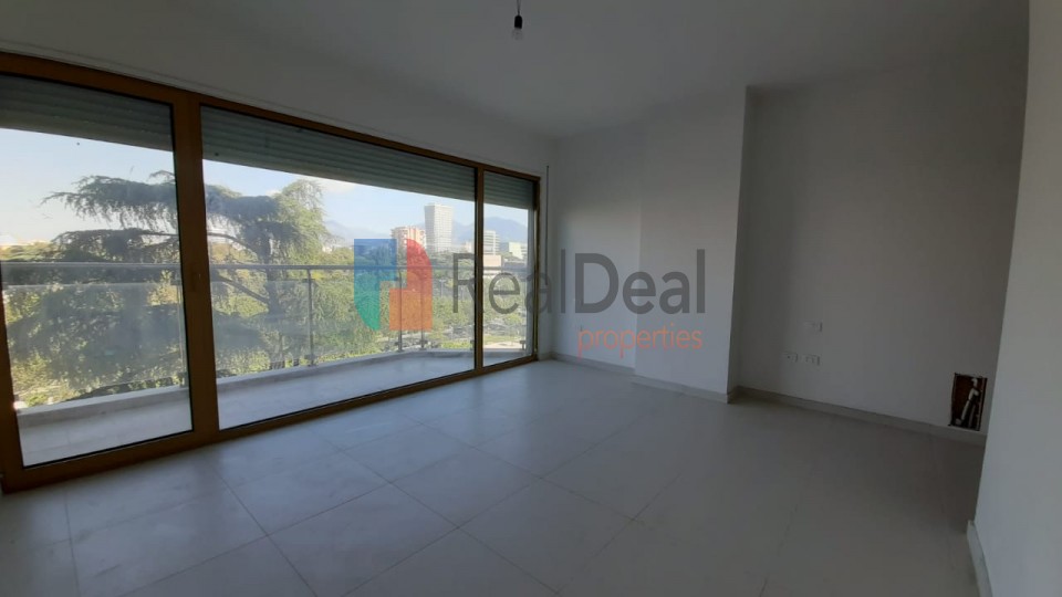 Tek Bulevardi Bajram Curri, Shitet Apartament 3+1+2 !!! - 167m2