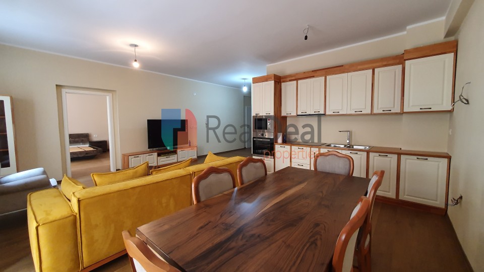 Liqeni Artificial, Shitet Super Apartament 2+1+2 Me Arredim Modern!!! - 124m2