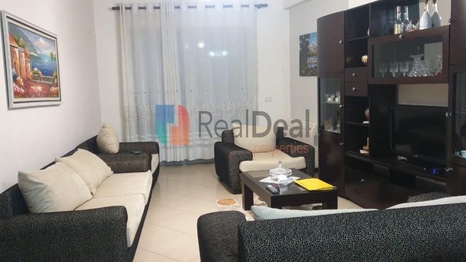 Misto Mame , Shitet Apartament 2+1 I Mobiluar - 118m2