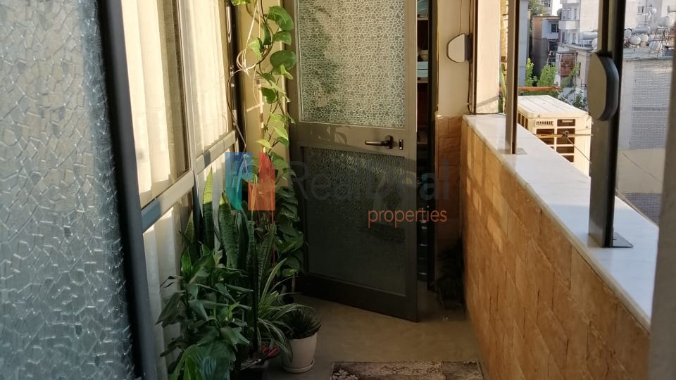 Prane Shkolles se Baletit, Shitet Apartament 2+1 Me Planimetri Te Rregullt - 96m2