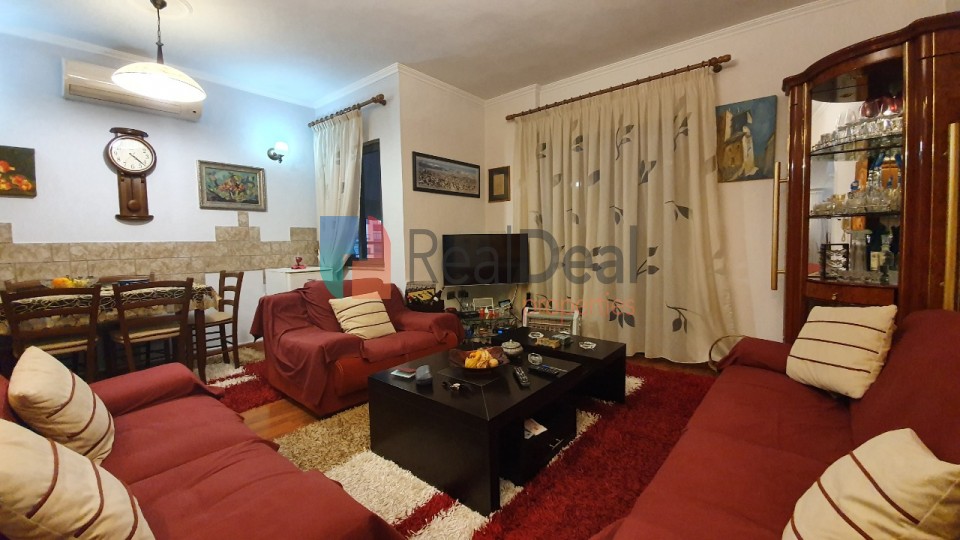 Te Medreseja Shitet Apartament 2+1 - 115m2