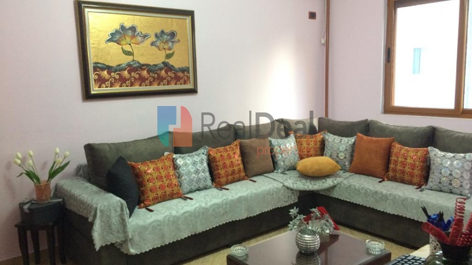 Mine Peza, Shitet Apartament 2+1 me Planimetri Shume te Rregullt! - 84m2