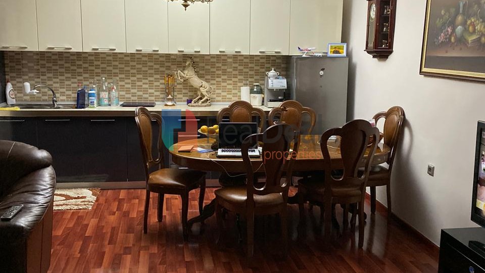 Rruga Fortuzi Shitet Apartament 2+1 Planimetri Perfekte - 86m2