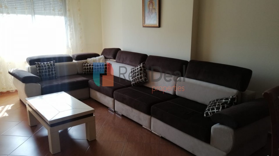 Ne Yzberisht, Shitet Apartament 2+1, Me Planimetri Te Rregullt !!! - 106m2