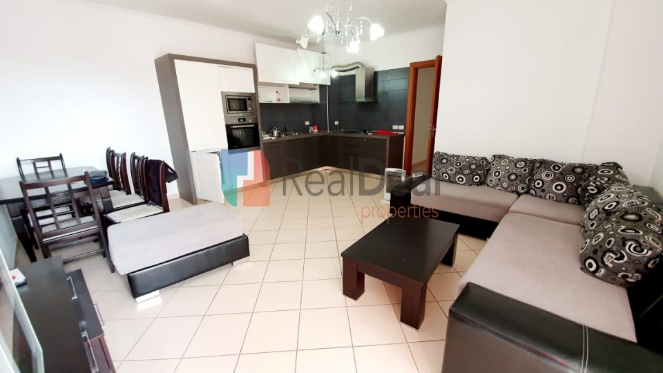 Prane Kompleksit Delijorgji, Shitet Apartament 1+1, Me Cmim Okazion - 86m2