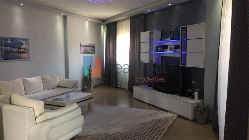 Yzberisht, Shitet Apartament 2+1 Me Verande - 101m2