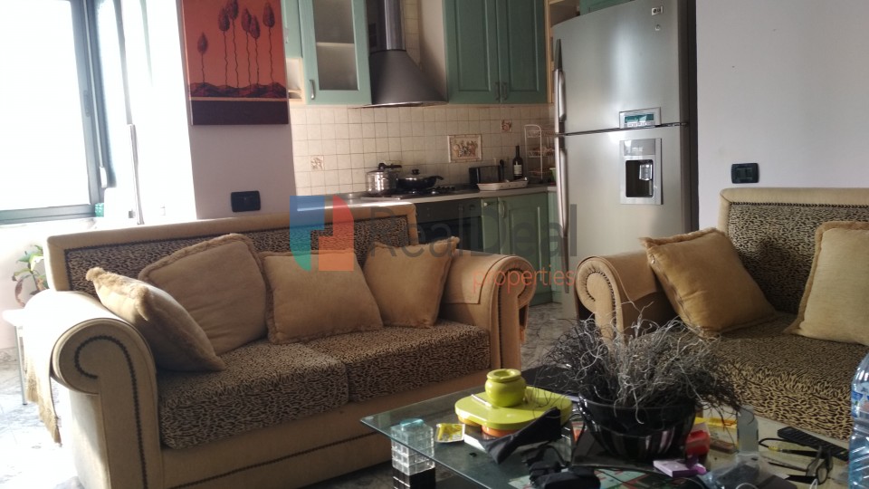 Rruga Fortuzi, Shitet Apartament 2+1 - 118m2
