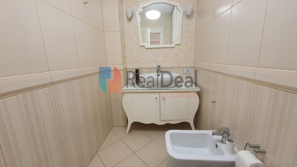 Ne Qender Shitet Duplex I SuperMobiluar!! - 176m2