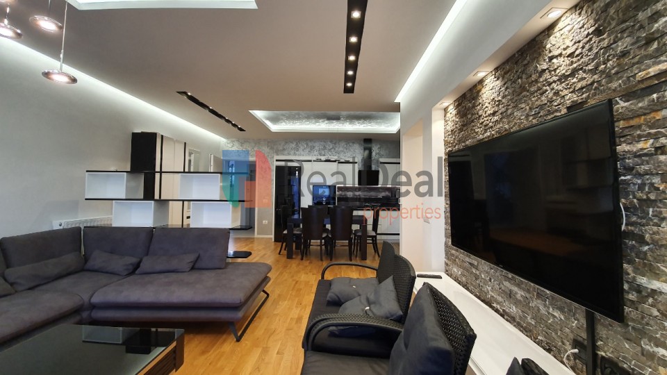 Tek Kopshti Botanik, Shitet Apartament 2+1+2 +Garazh - 116m2