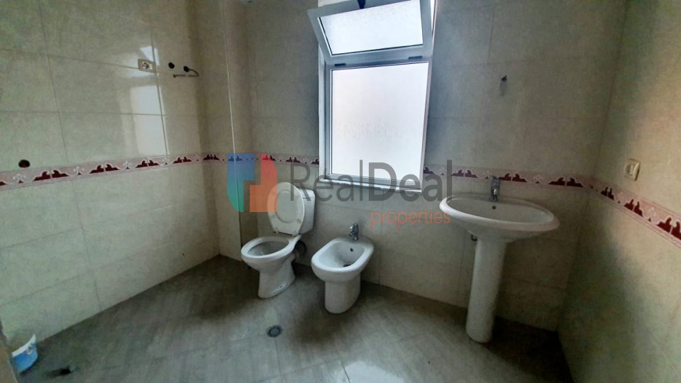 Ne Yzberisht Shitet Apartament 3+1+2, Me Cmim Okazion - 124m2
