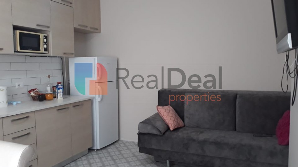 Prane rruges Bardhyl, Shitet Apartament 2+1 i Rikonstruktuar. - 88m2