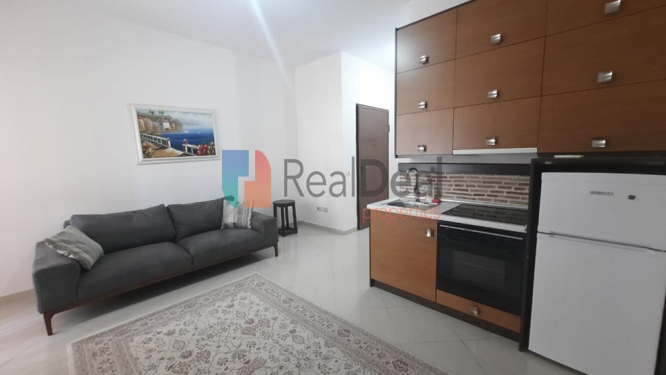 Prane Kompleksit Delijorgji, Shitet Apartament 1+1 Mundesi Shume e Mire Investimi!! - 57m2