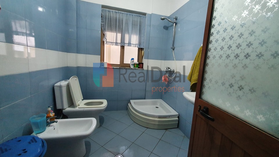 N Fillim T Kodrs S Diellit Shitet Apartament 3+1 Me Planimetri Te Rregullt!!! - 156m2