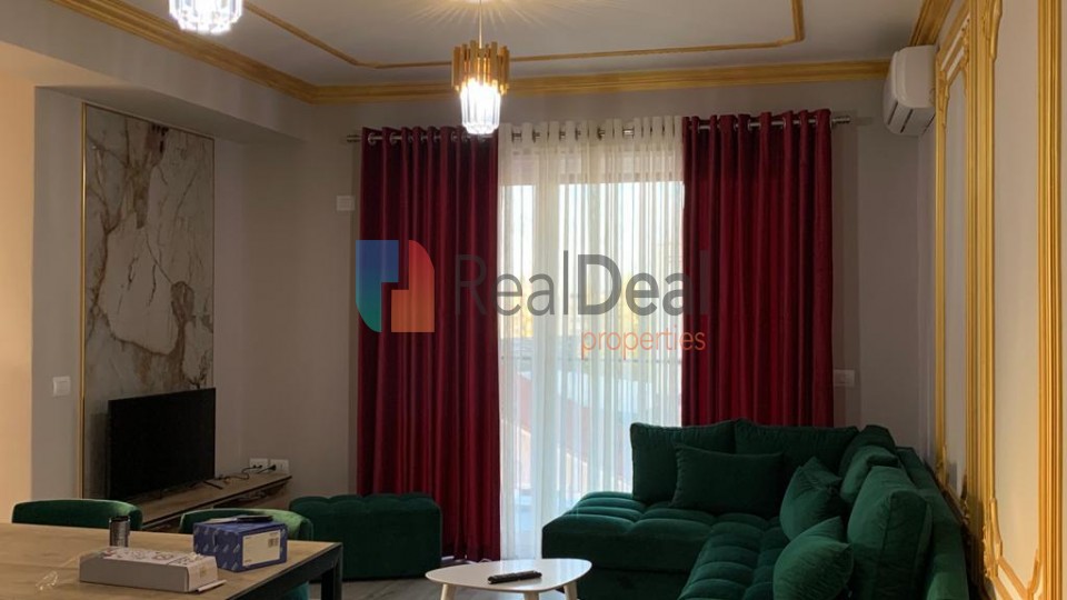 Te 21 Dhjetori Jepet Super Apartament Me Qira 1+1 Me Post Parkimi - 75m2