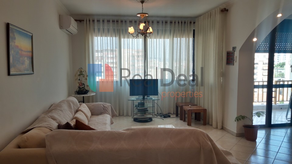 Ne Bllok Jepet Me Qira Apartament 3+1+2 Me Hapesire Te Madhe!!! - 141m2