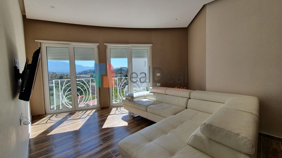 Tek Rezidenca Kodra e Diellit 2, Jepet me Qira Apartament 3+1+2 Ne Super Kompleks! - 153m2