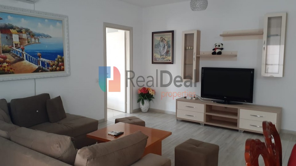 Zogu Zi, Prane Ring Center, Jepet Apartament 2+1 Me Qira. - 98m2