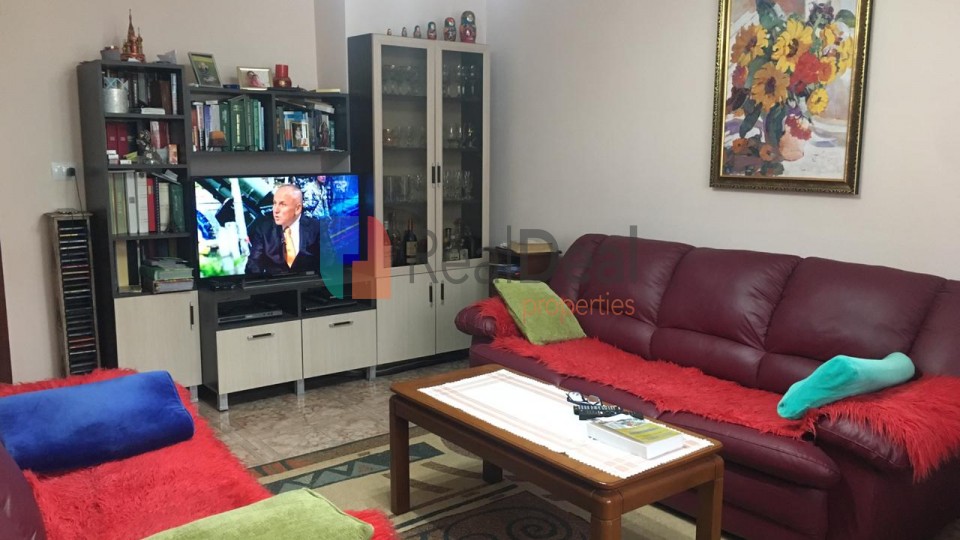 Te Zogu I Zi, Jepet me Qira Apartament 1+1 I Mobiluar! - 80m2