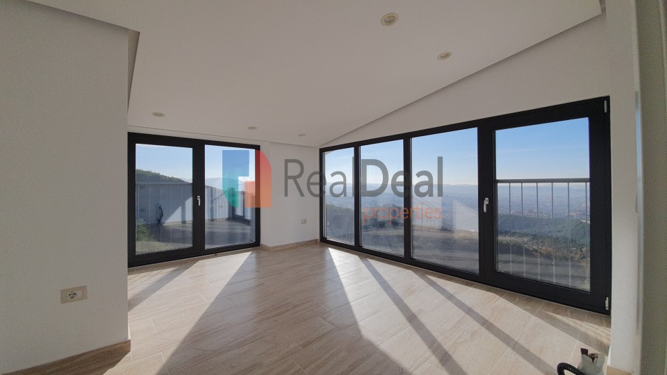 Jepet Me Qira Super Apartament 3+1+2 Ne Linze - 150m2